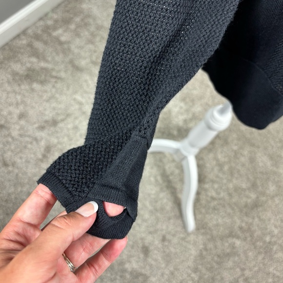 Lululemon Still Movement Wrap Sweater in Black - Picture 3 of 5